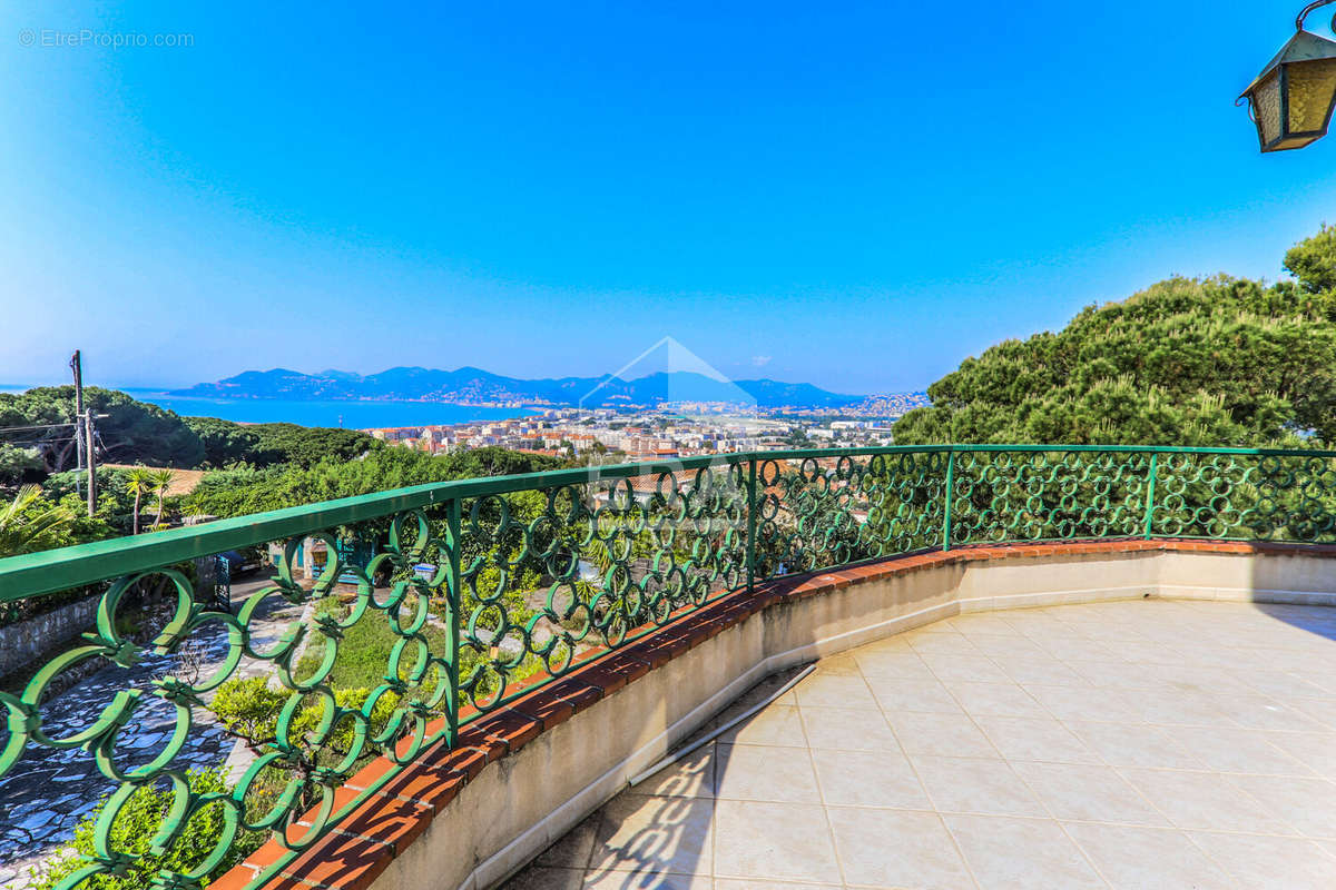 Maison à CANNES