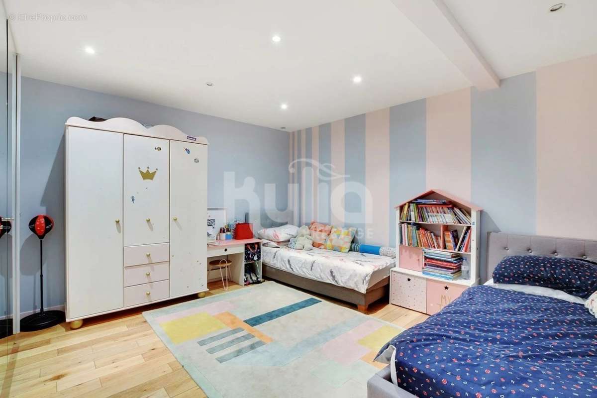 Appartement à PARIS-7E