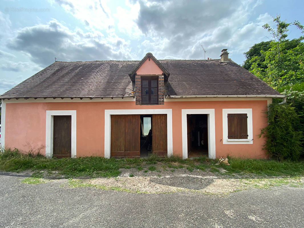 Maison à CONDE-SUR-HUISNE