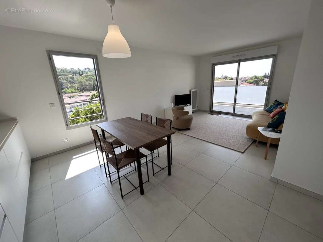 Appartement à MOUGINS