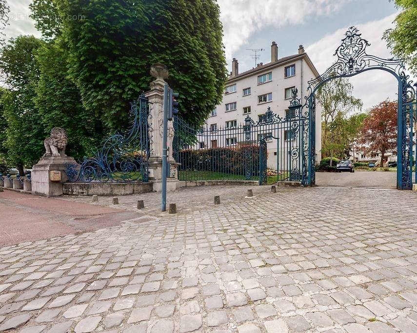 Appartement à BOUGIVAL