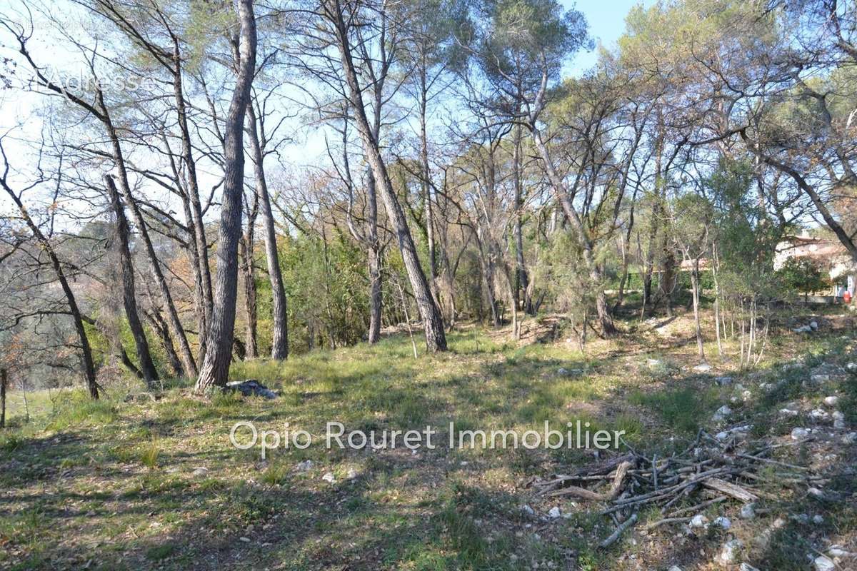 Terrain à ROQUEFORT-LES-PINS