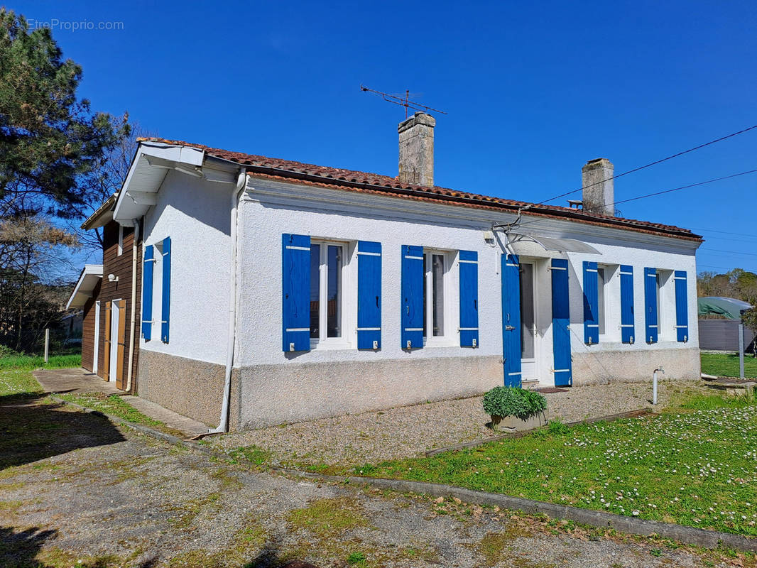 Maison à LEOGNAN