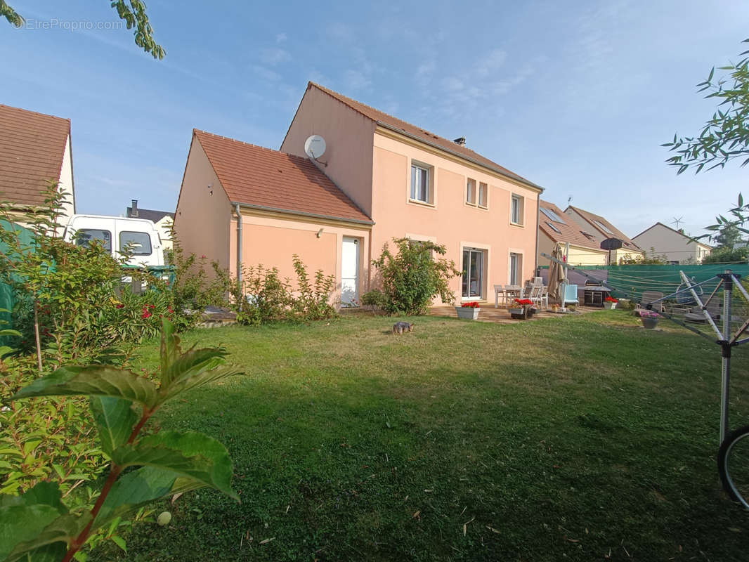 Maison à SAINT-GERMAIN-LES-ARPAJON