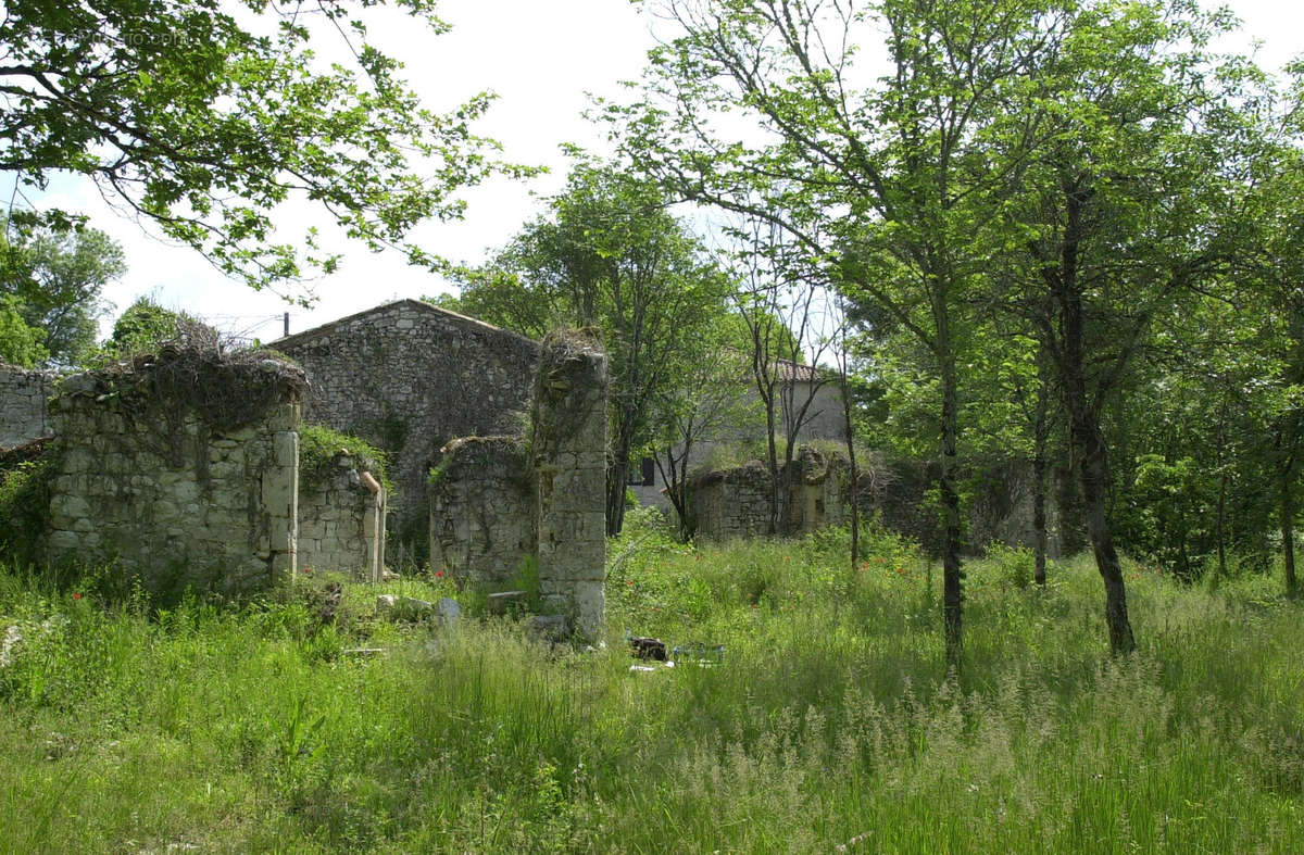 Terrain à LAROQUE-TIMBAUT