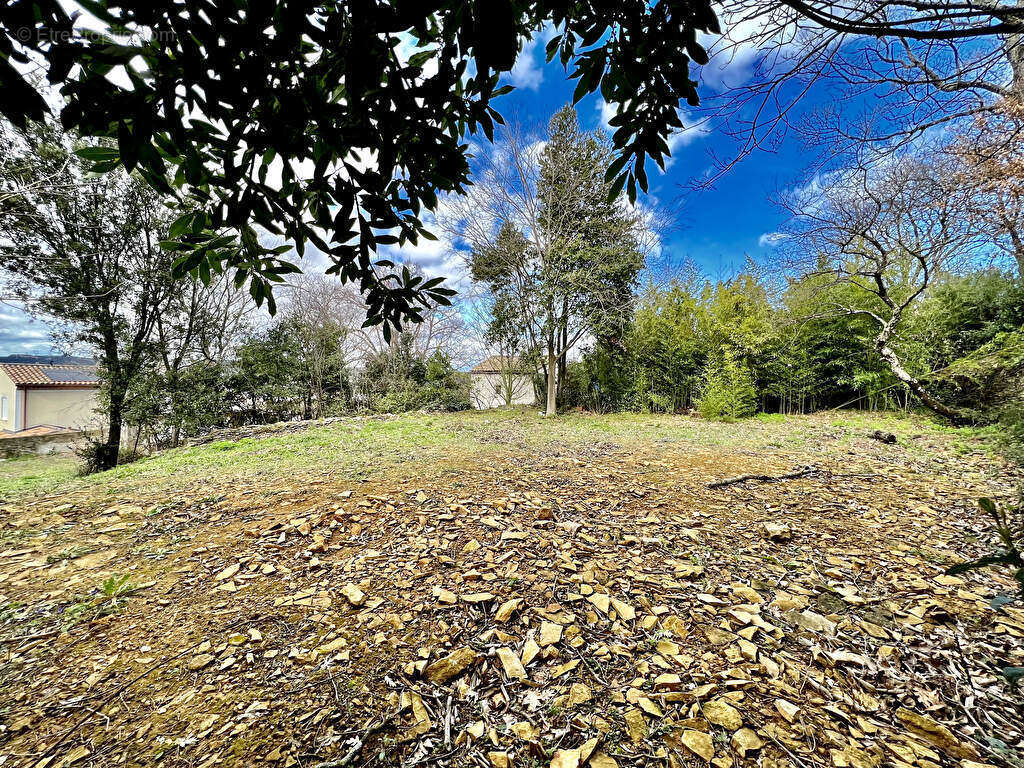 Terrain à BAGNOLS-SUR-CEZE