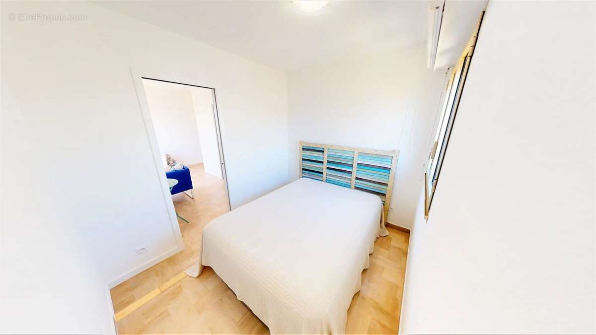 Appartement à VILLENEUVE-LOUBET