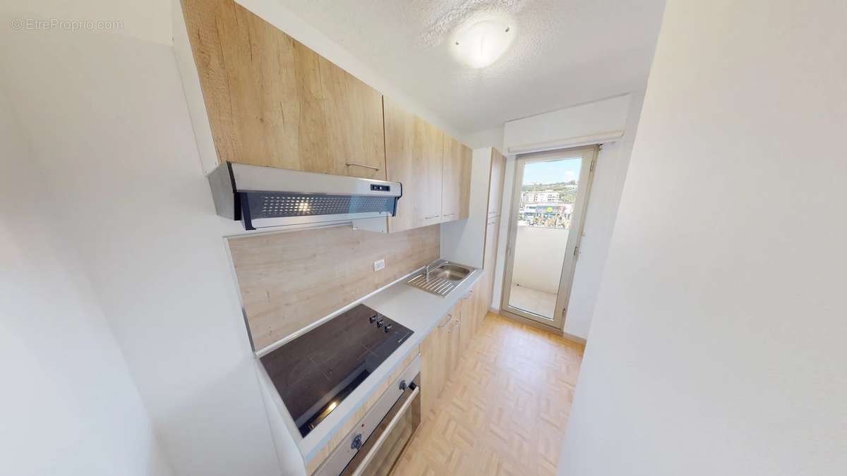 Appartement à VILLENEUVE-LOUBET