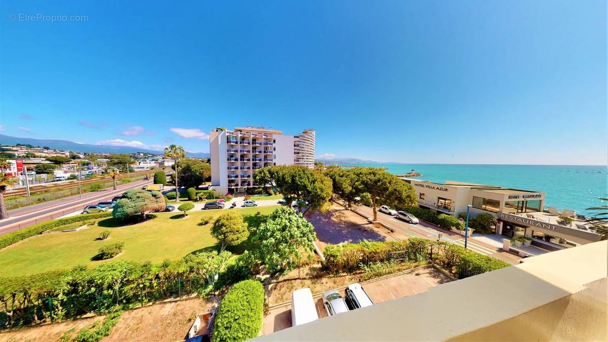 Appartement à VILLENEUVE-LOUBET