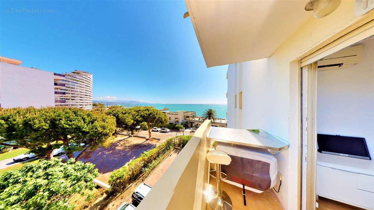 Appartement à VILLENEUVE-LOUBET