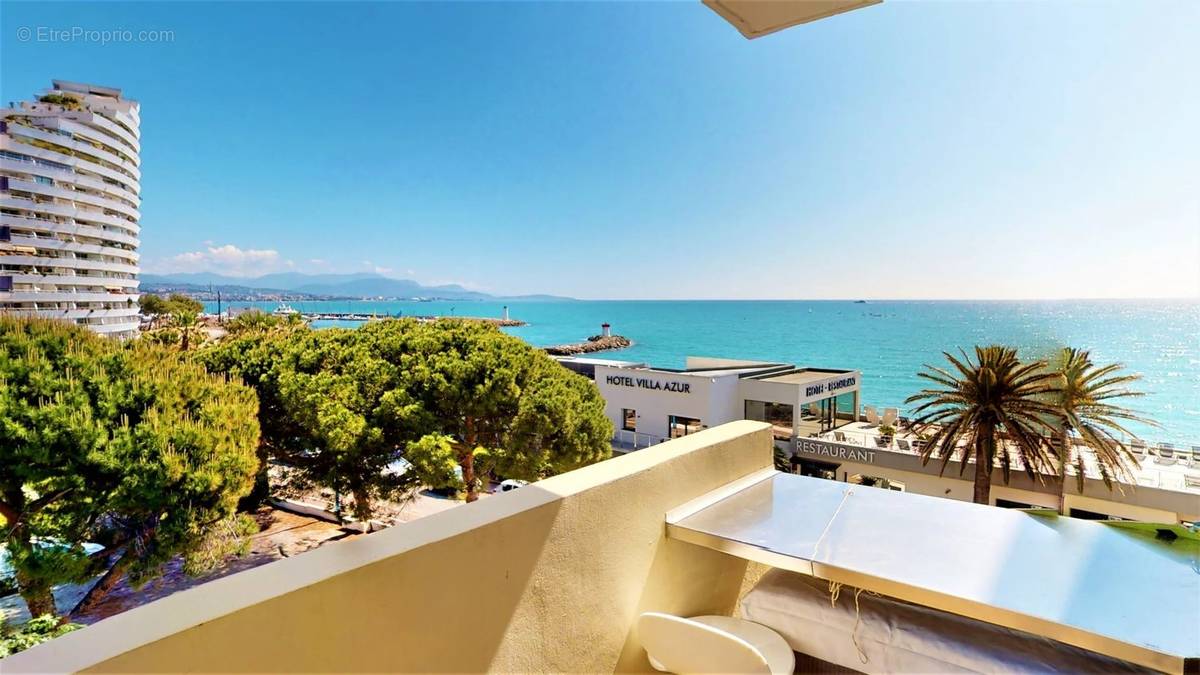 Appartement à VILLENEUVE-LOUBET