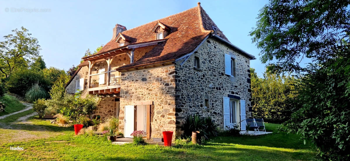 Maison à SAINT-CERE