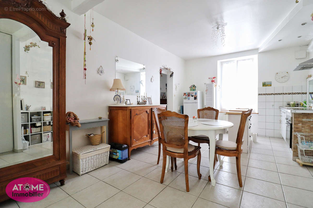 Appartement à AUBOUE