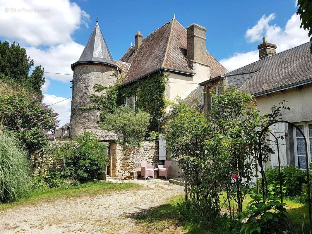 Maison à LE PONT-CHRETIEN-CHABENET