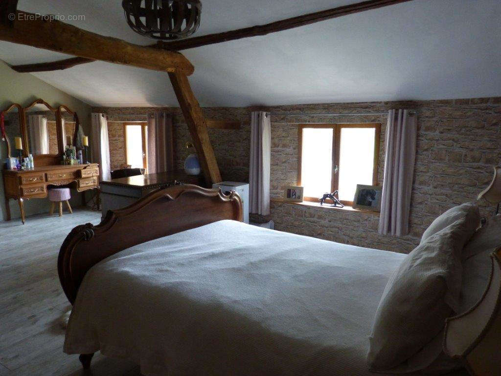 m Bed 4i - Maison à TRIE-SUR-BAISE