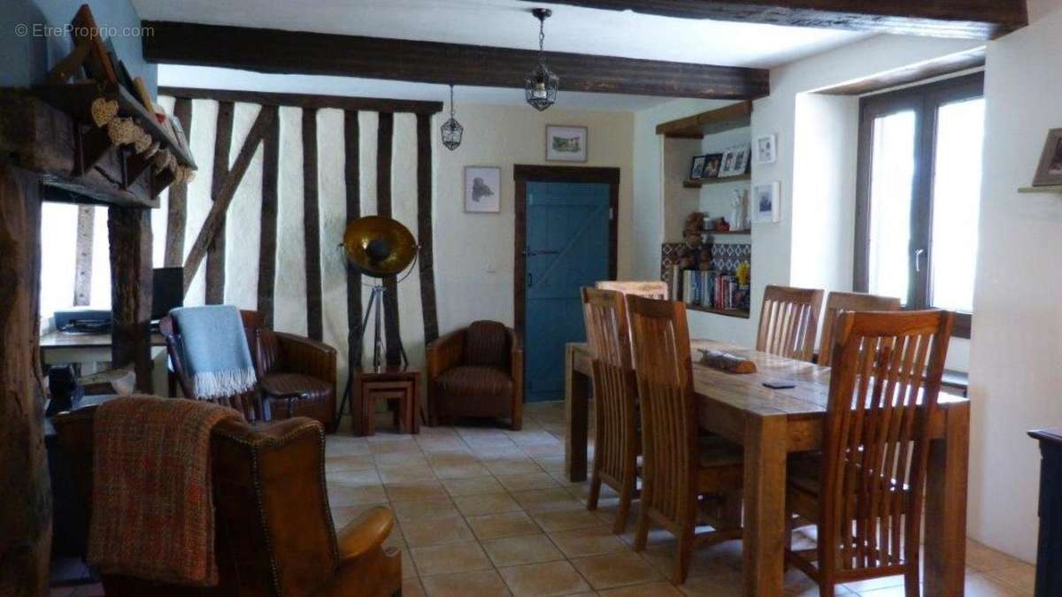 m dining i - Maison à TRIE-SUR-BAISE