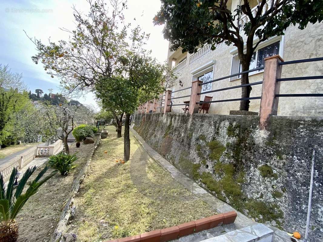 Maison à MENTON