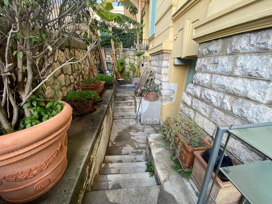 Appartement à MENTON