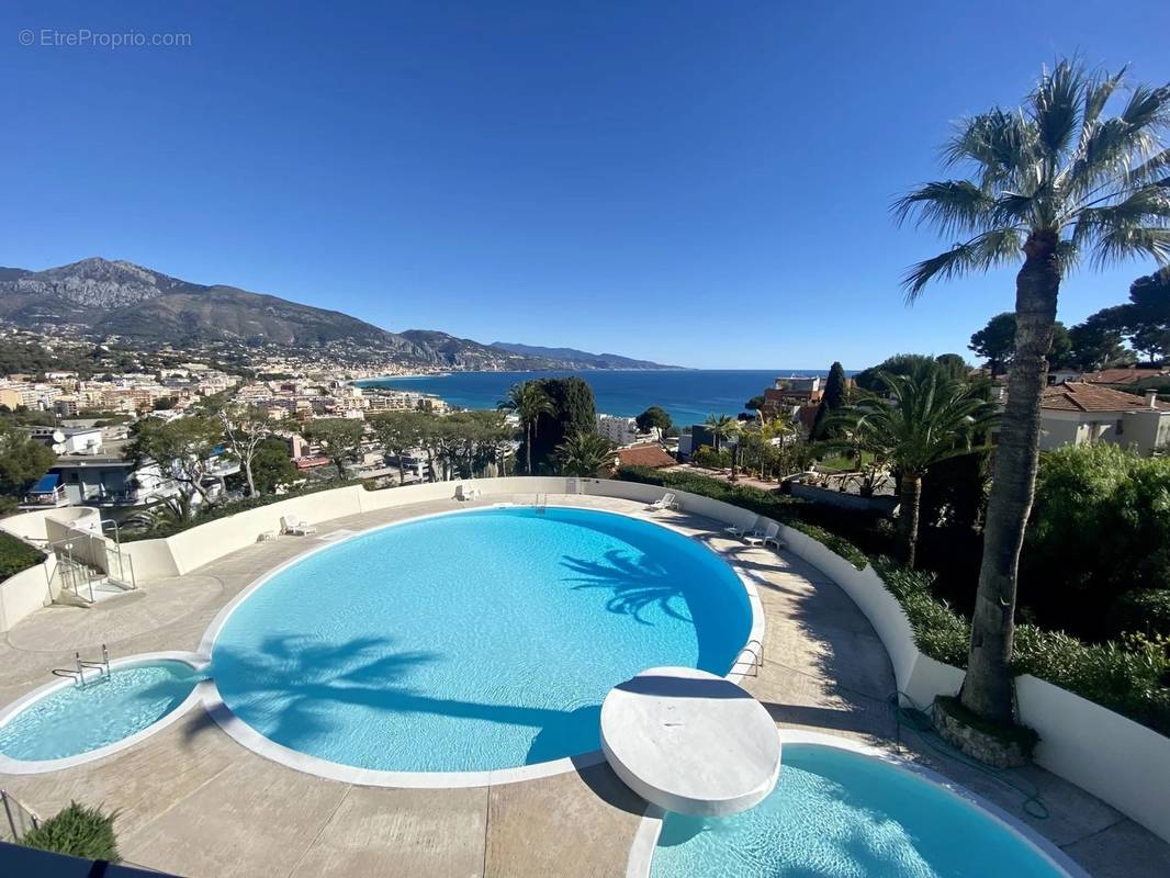 Appartement à ROQUEBRUNE-CAP-MARTIN