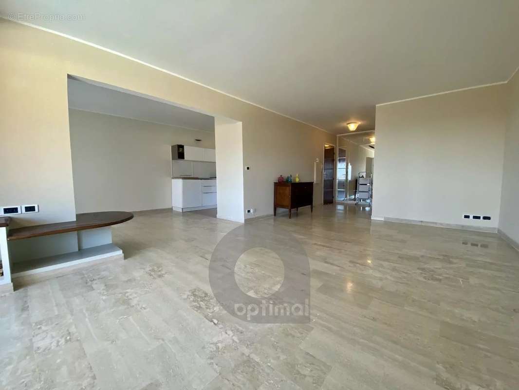 Appartement à ROQUEBRUNE-CAP-MARTIN