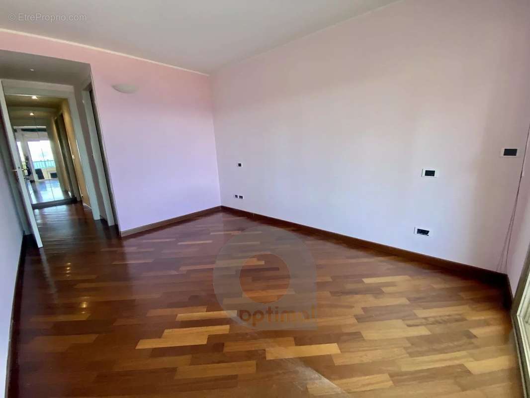 Appartement à ROQUEBRUNE-CAP-MARTIN