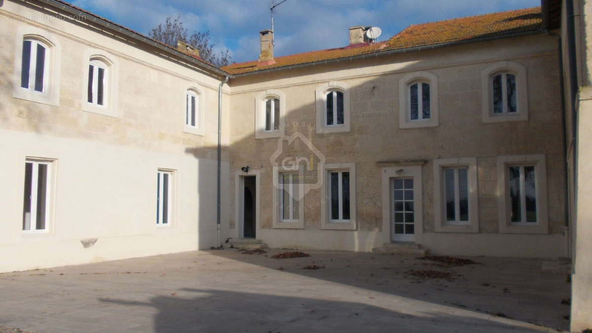 Maison à ARLES