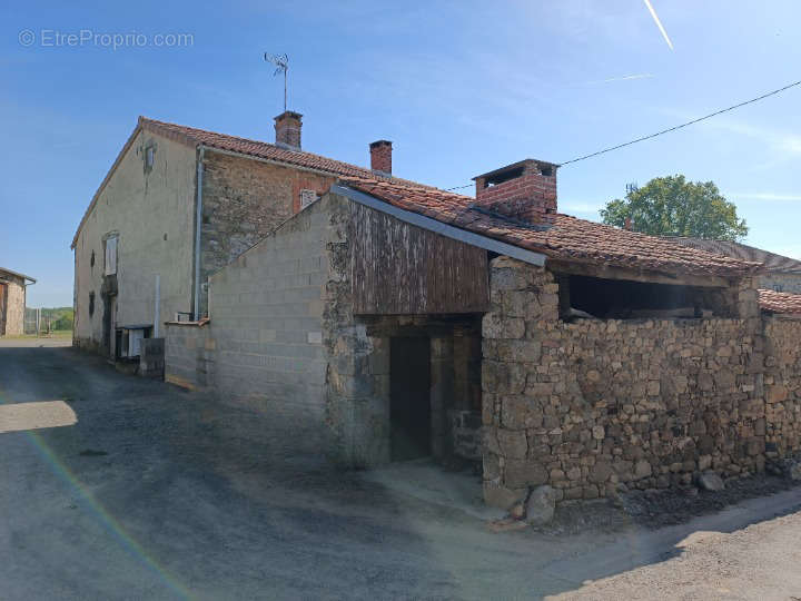 Maison à DARNAC