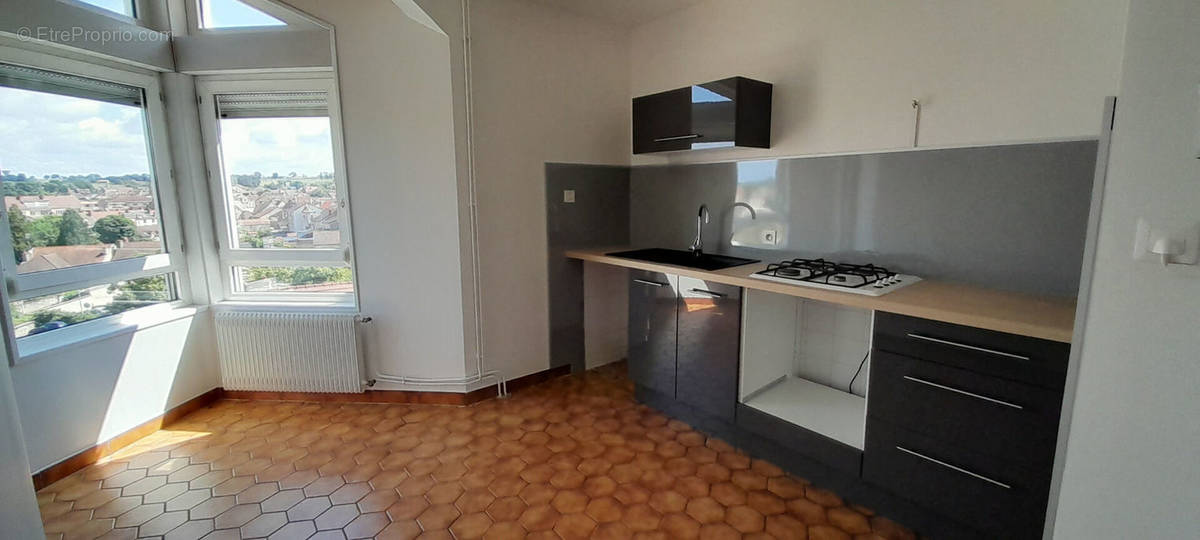 Appartement à PARAY-LE-MONIAL