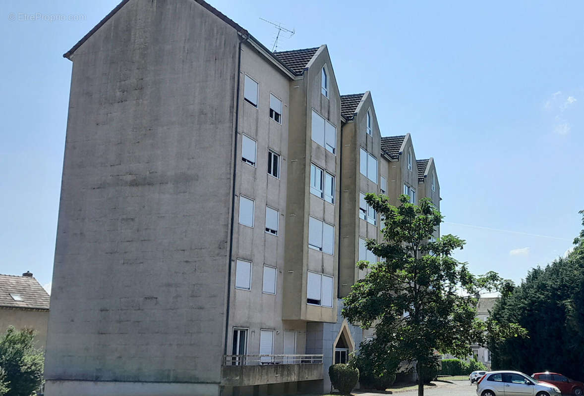 Appartement à PARAY-LE-MONIAL