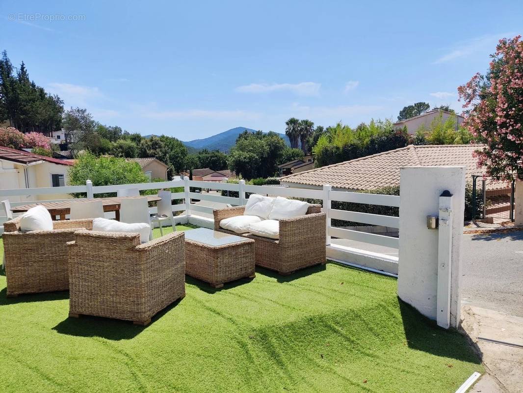 Maison à ROQUEBRUNE-SUR-ARGENS