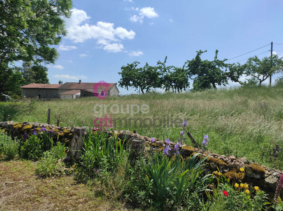 Terrain à LAPTE