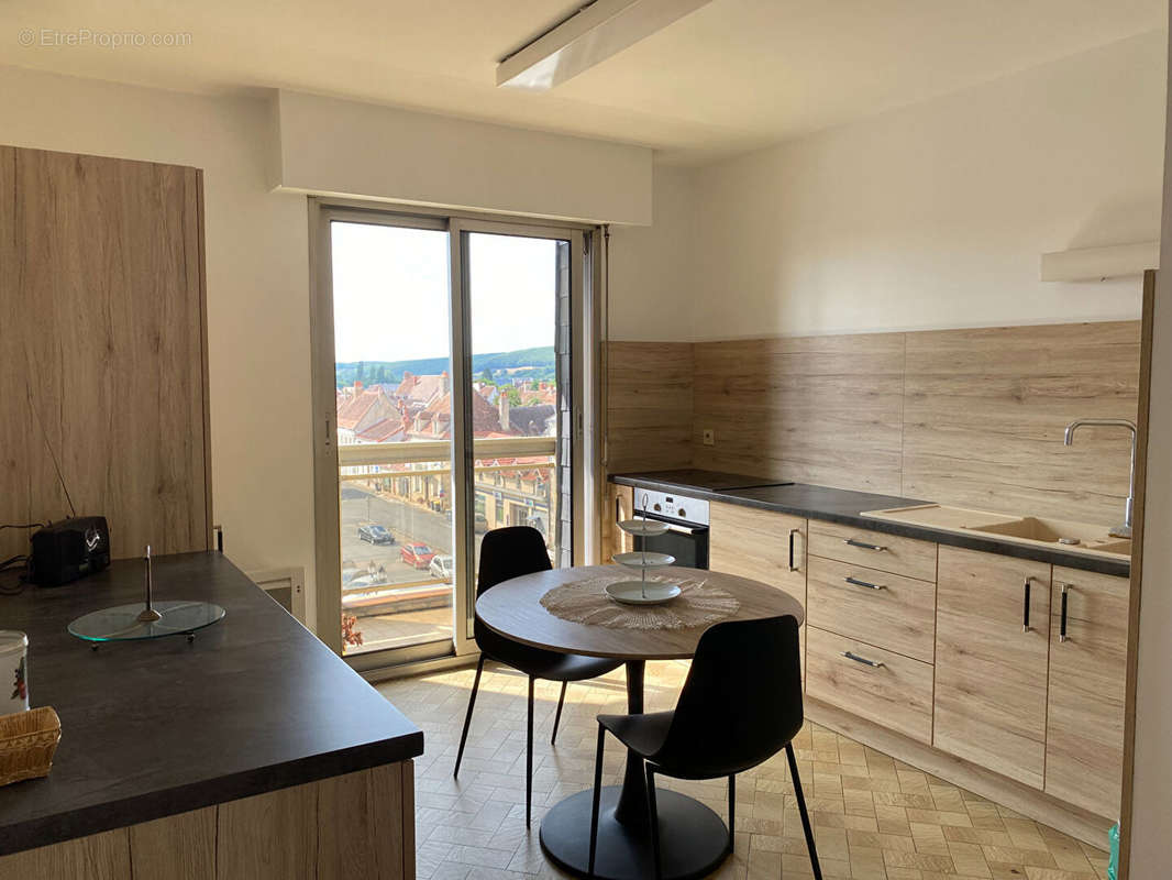 Appartement à SAINT-AMAND-MONTROND