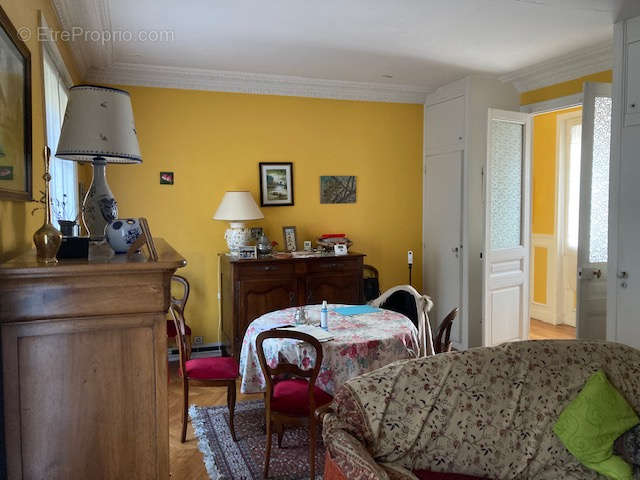 Appartement à PARIS-14E