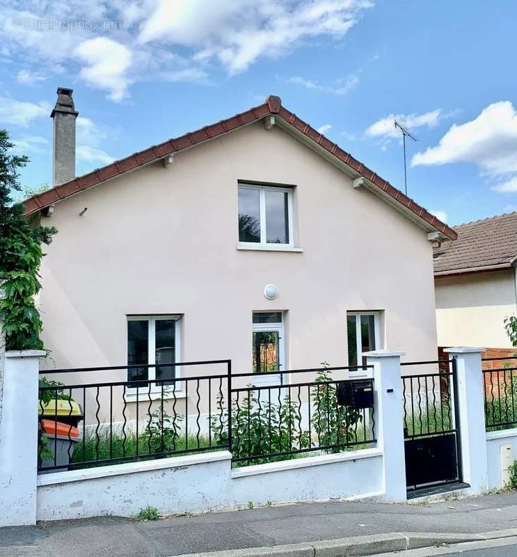 Maison à VILLEMOMBLE