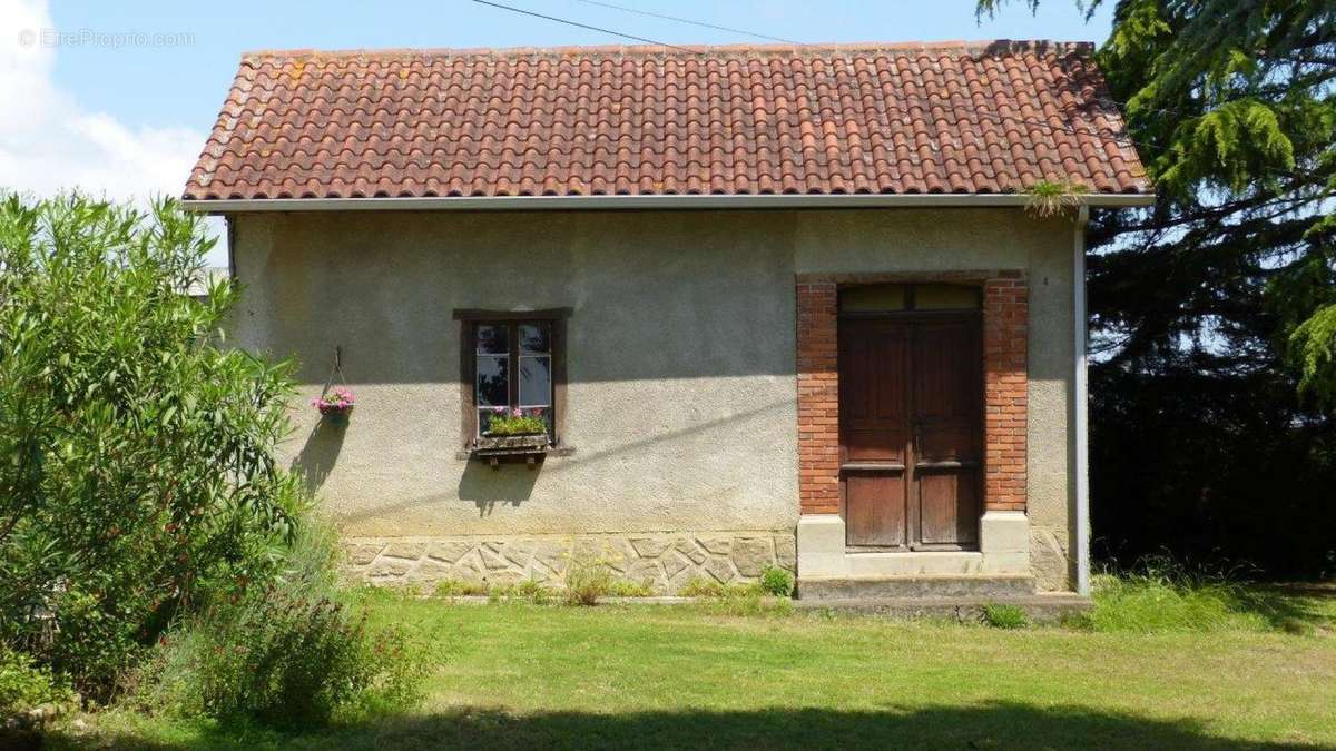 D cottage i - Maison à TRIE-SUR-BAISE