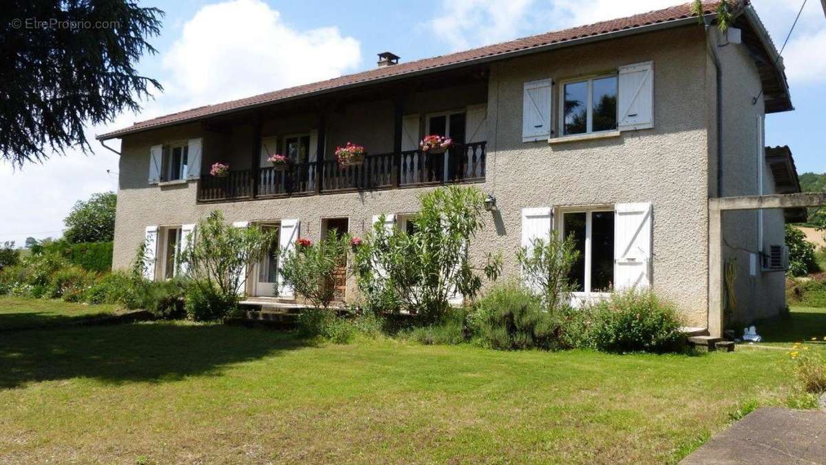 F3 - Maison à TRIE-SUR-BAISE