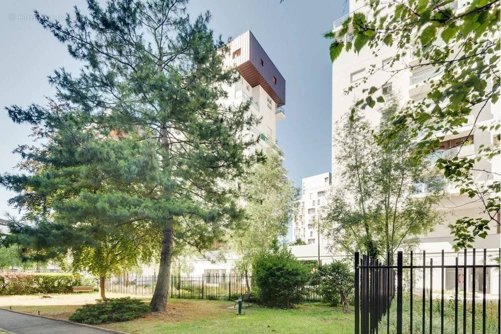 Appartement à IVRY-SUR-SEINE