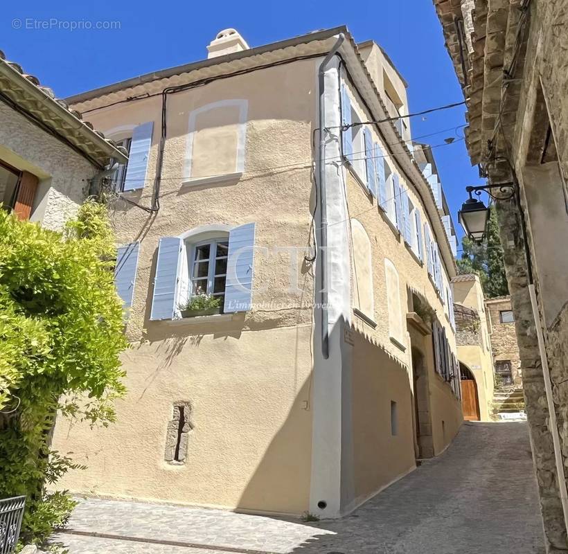 Maison à VAISON-LA-ROMAINE