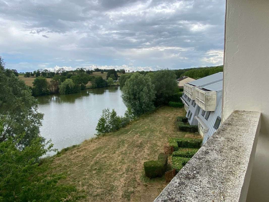 Commerce à BOURBONNE-LES-BAINS