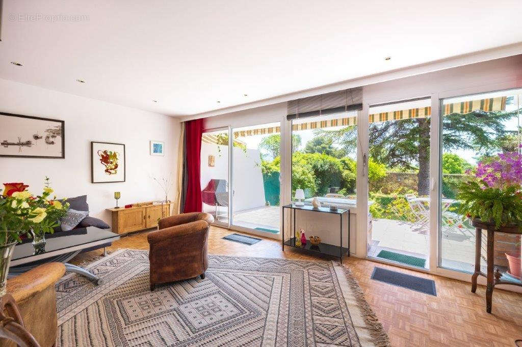 Appartement à MARSEILLE-12E