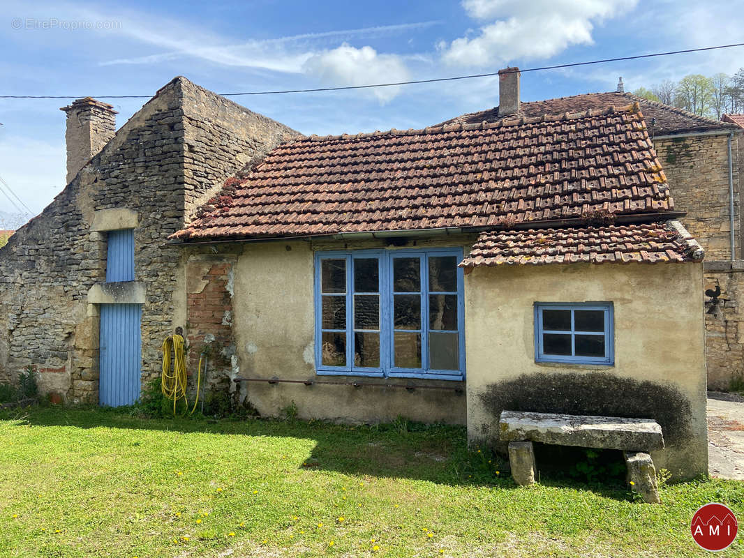 Maison à MONTBARD