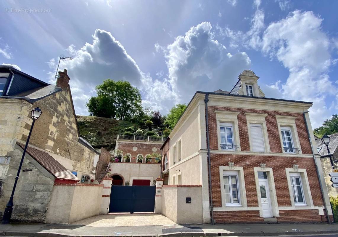 Maison à LA CHARTRE-SUR-LE-LOIR