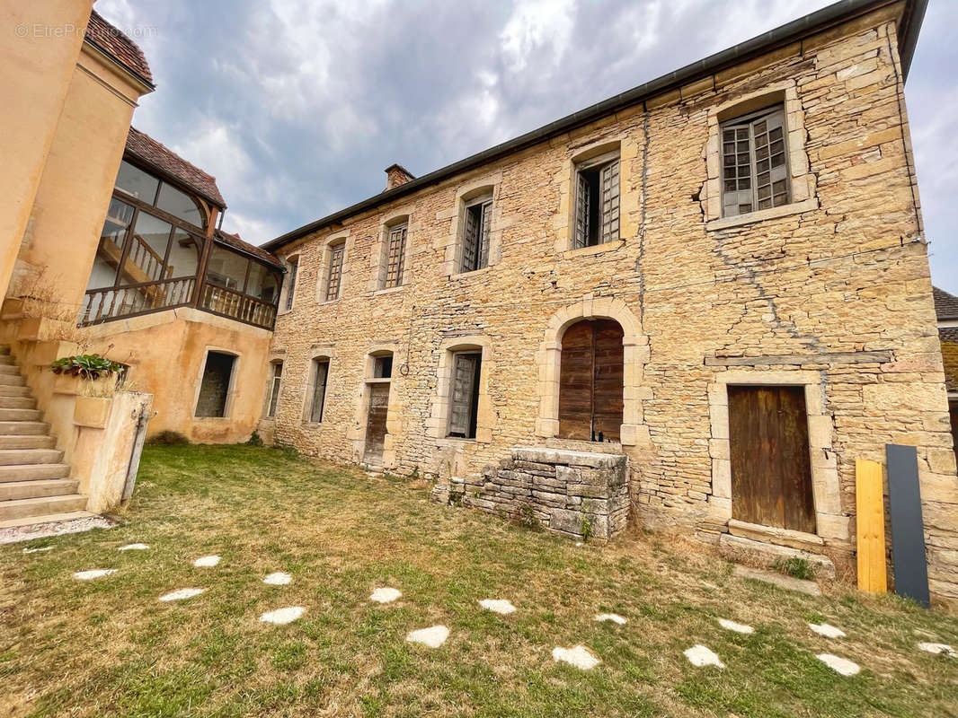 Maison à NUITS-SAINT-GEORGES