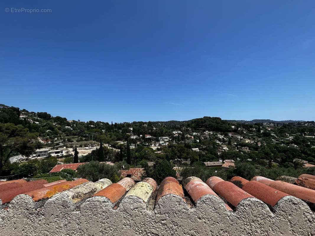 Appartement à MOUGINS