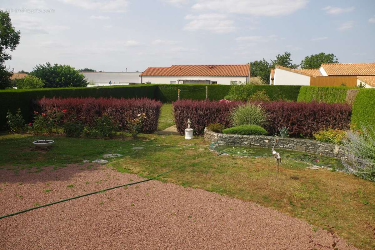 Maison à SAINT-ANDRE-DE-LA-MARCHE