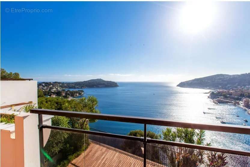 Appartement à VILLEFRANCHE-SUR-MER