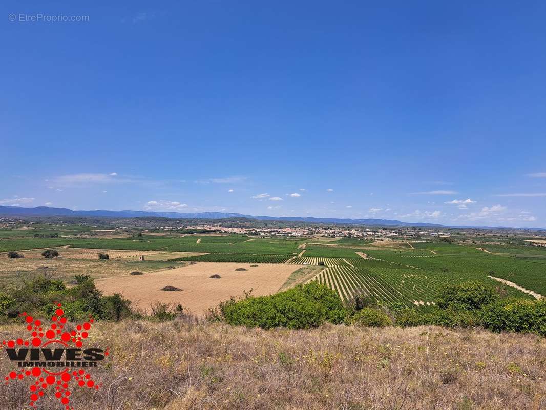 Terrain à CAPESTANG