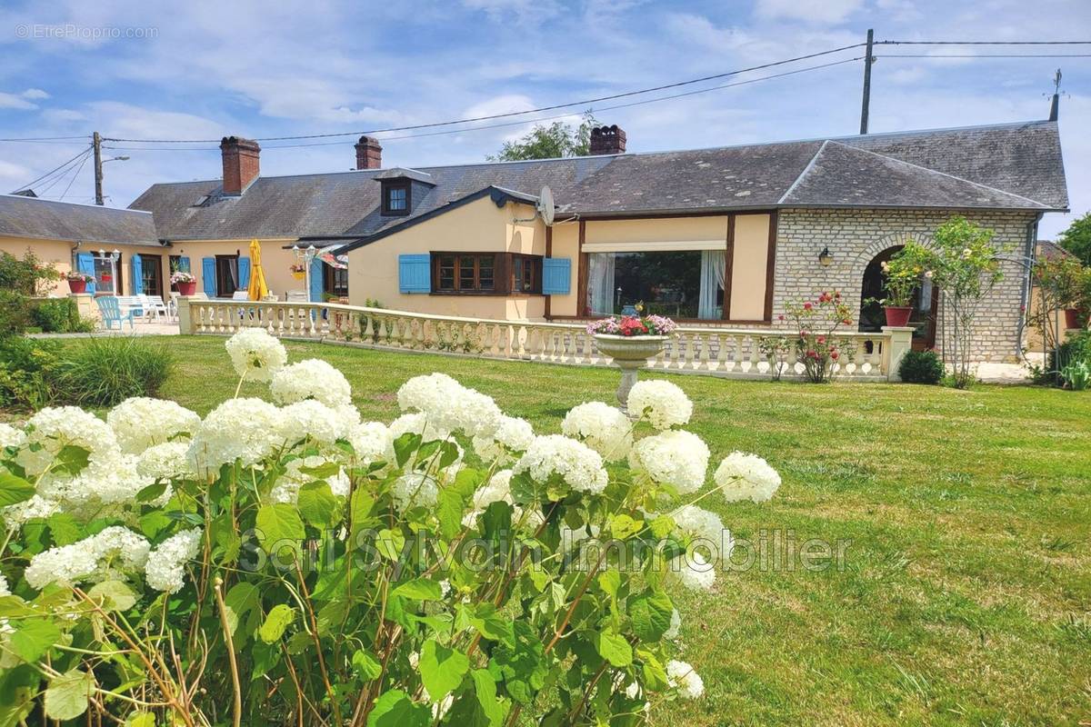 Maison à MILLY-SUR-THERAIN