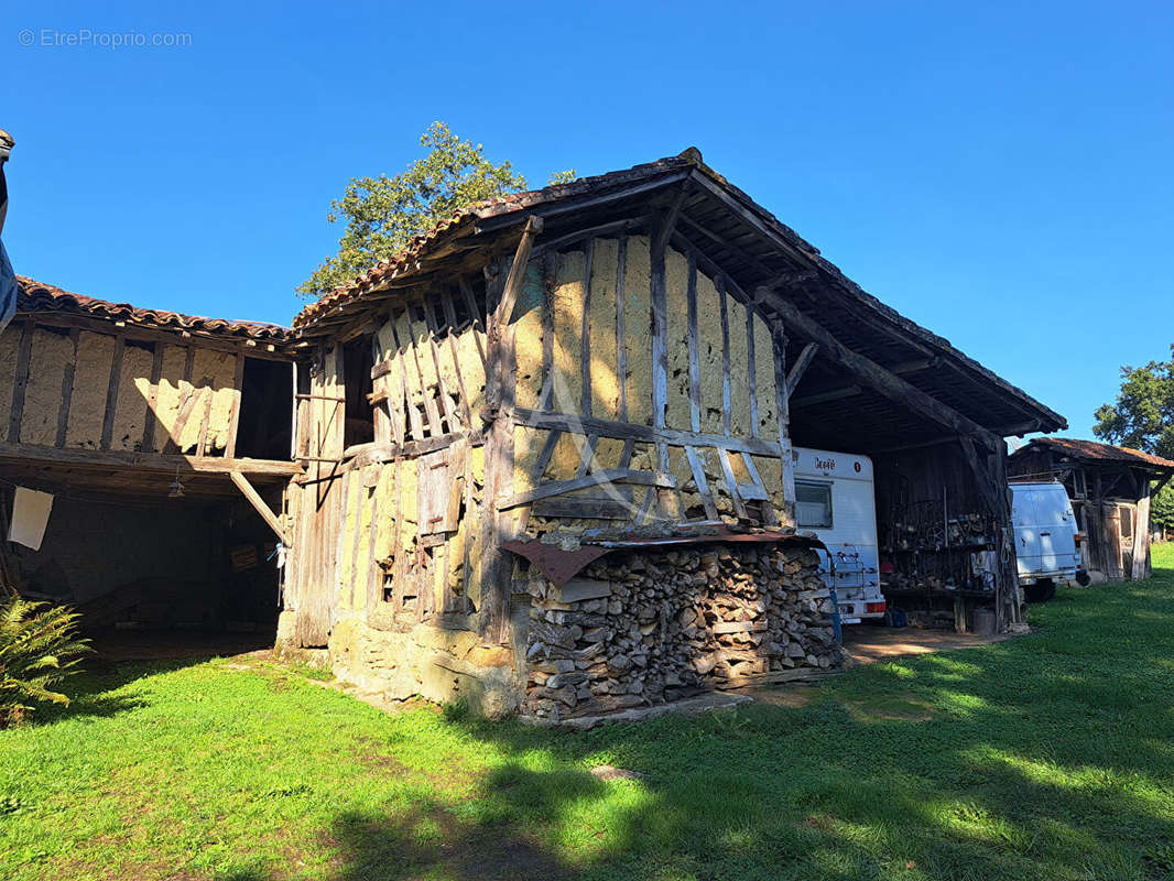 Maison à ESTANG