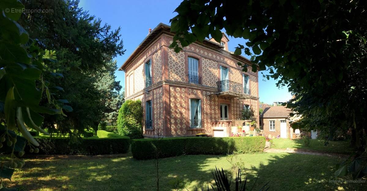 Maison à AUXERRE